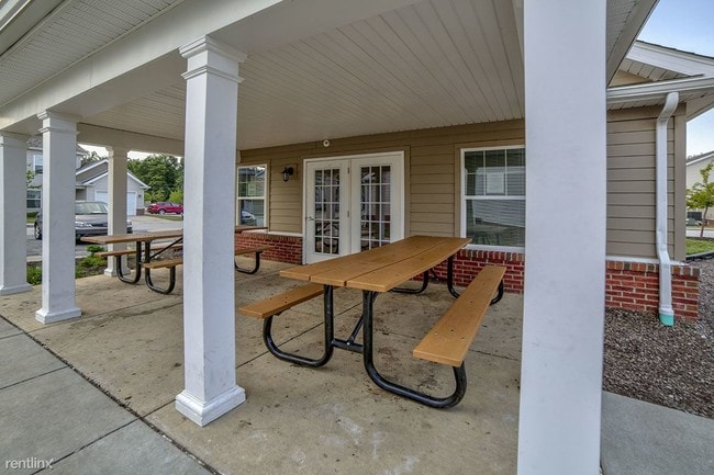 Building Photo - 3 br, 1.5 bath Apartment - Arneman Place