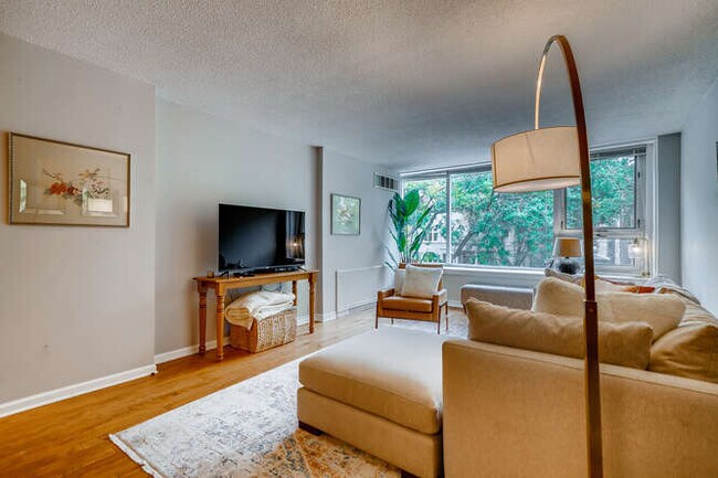 Foto del edificio - 2728 N Hampden Ct