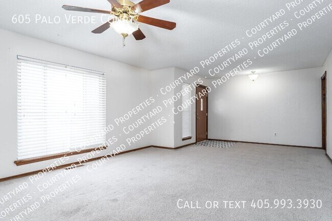 Building Photo - 605 Palo Verde Ct