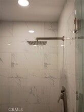 Building Photo - 910 E Harvard St