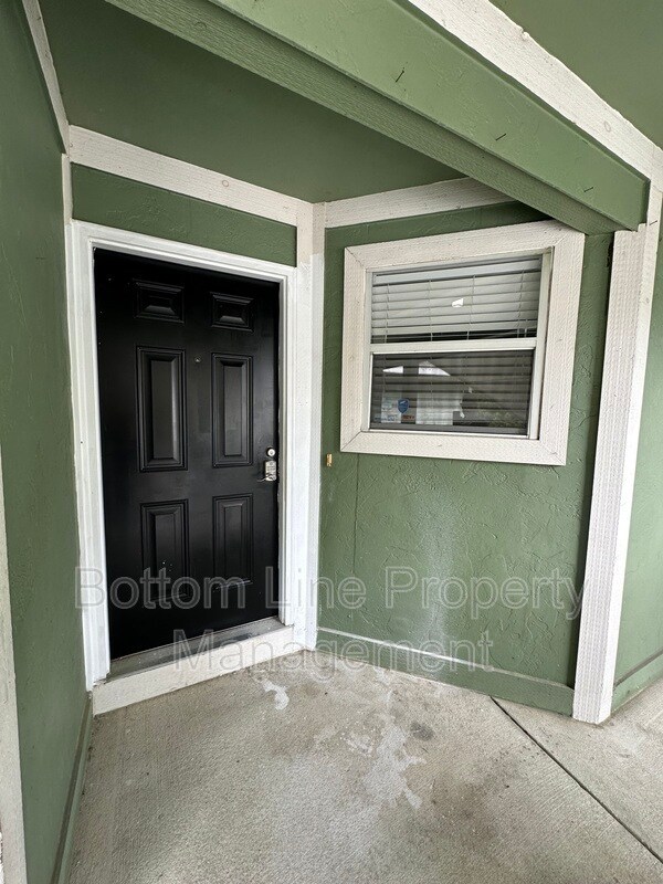 Building Photo - 942 Stewarts Creek Dr