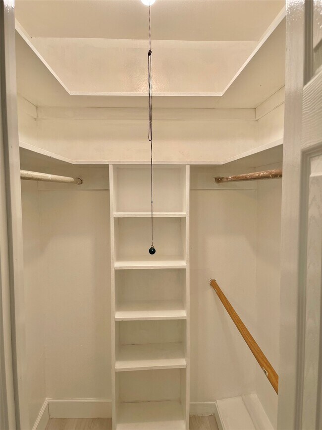 Building Photo - 3400 Timmons Ln