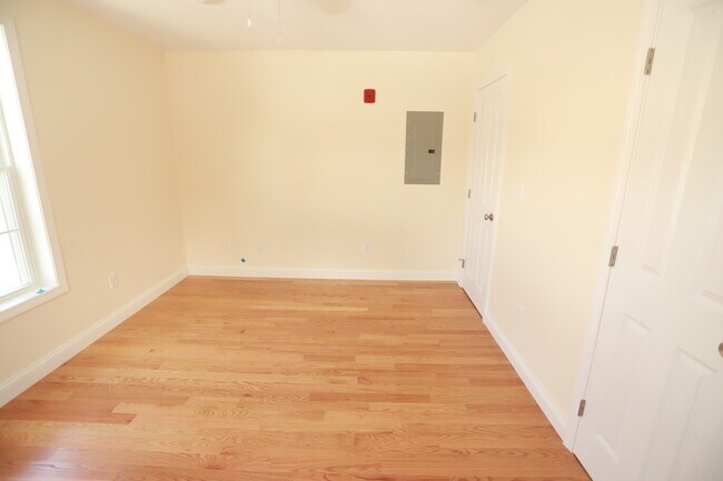 Foto del edificio - 1093 Main St