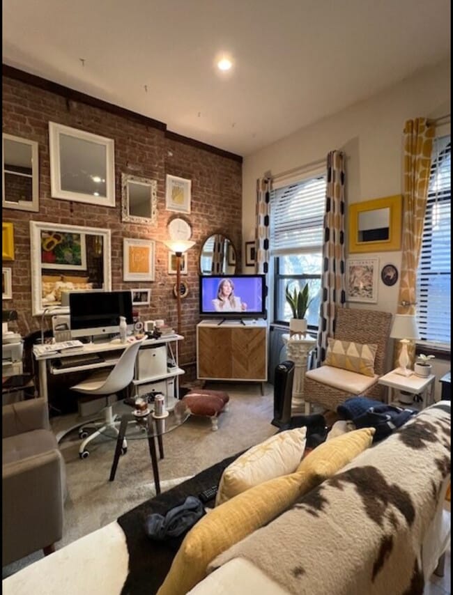 Building Photo - 626 W 158th St