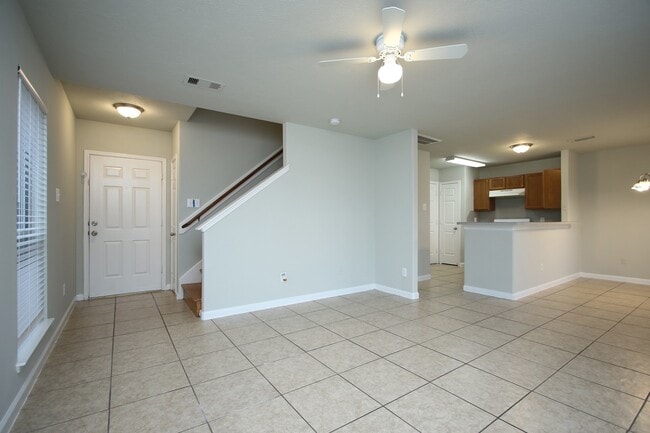 Foto del edificio - Move in Ready / 4 Bedrooms / Great Location
