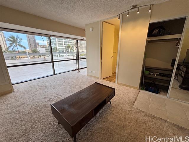 Foto principal - 1750 Kalakaua Ave