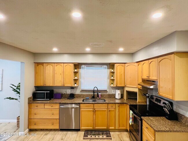 Foto del edificio - 391 Blairmore Blvd W