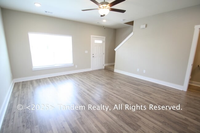 Building Photo - 128 Dry Creek Commons Dr