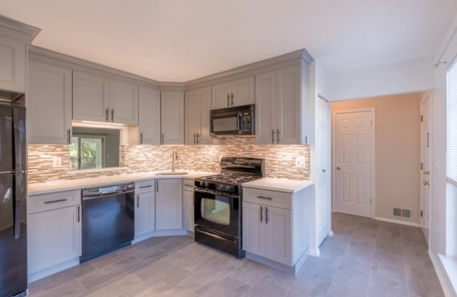 Building Photo - 1101 Doolittle Dr