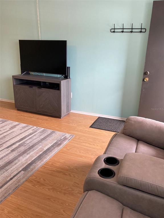 Foto del edificio - 5971 Terrace Park Dr N