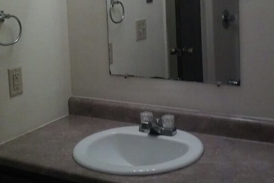 Foto del edificio - 1700 NW Pine Rd
