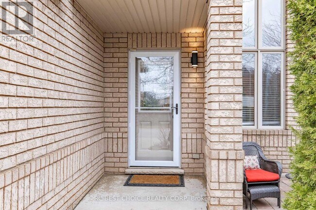 Building Photo - 50 Pelham Dr