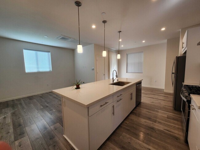 Foto del edificio - 250 Log Pond Ln