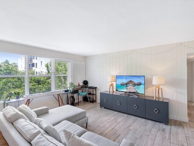 Building Photo - 255 Sunrise Dr