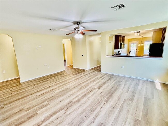 Building Photo - 1220 Anise Dr