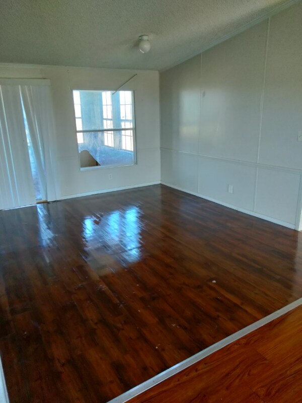 Foto del edificio - 124 Hillside Dr