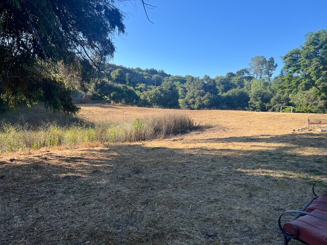 Foto del edificio - 1124 Rosario Dr