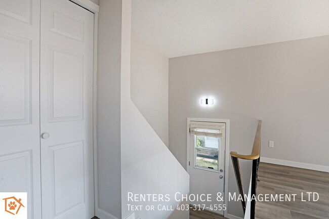 Photo du bâtiment - Completely Renovated, Pet Friendly, Brooks Townhouse