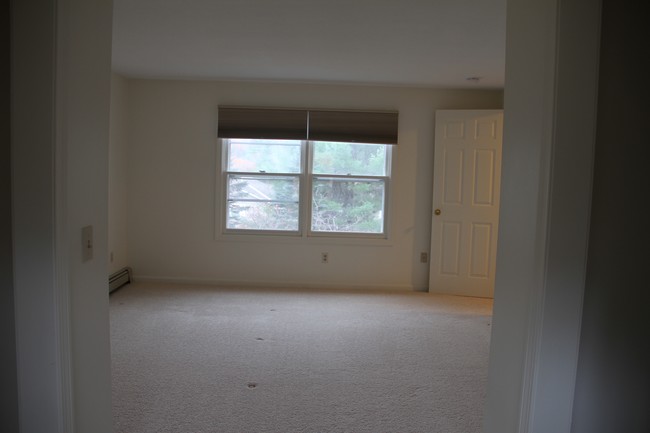 Master Bedroom - 20 Gates Rd