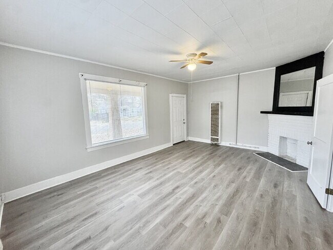 Building Photo - 3592 Vivia Ave