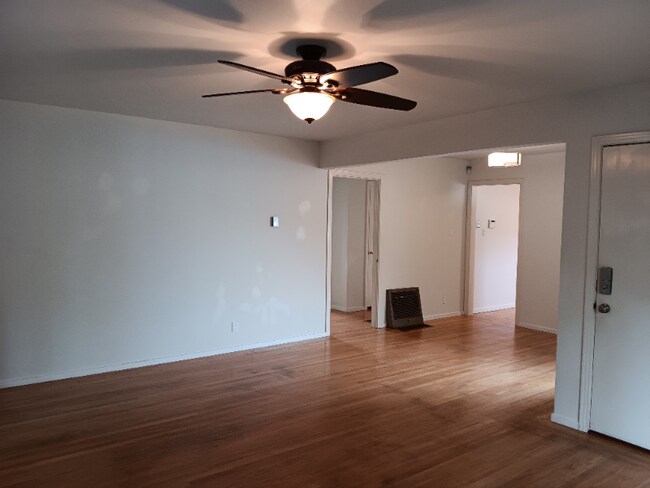 Foto del edificio - 1004 Hudson St