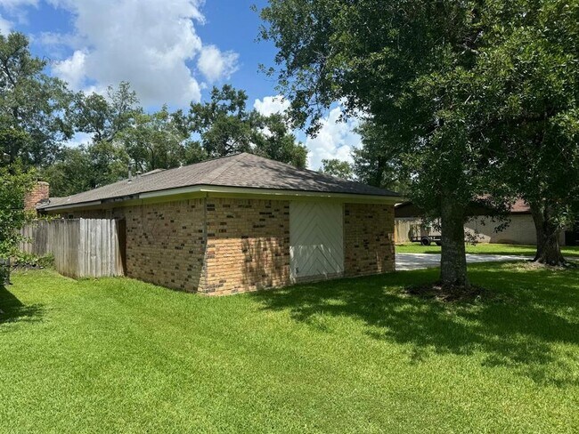Foto del edificio - 5019 Timber Ridge St