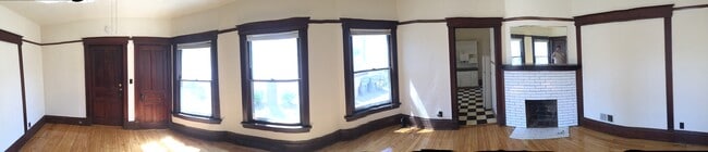 Building Photo - 2078 Atwood Ave