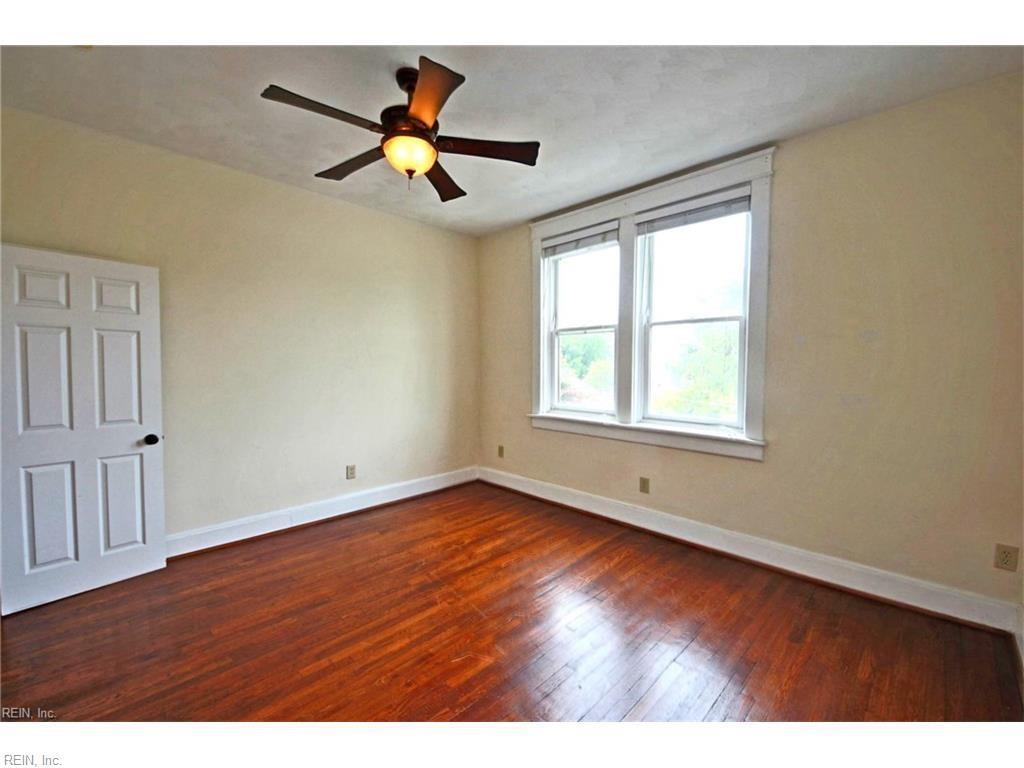 Primary Photo - 200 W 31st St