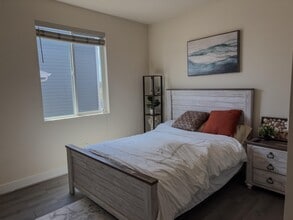 Building Photo - 12660 Enclave Scenic Dr