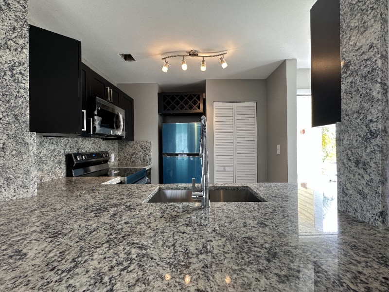 Foto principal - 3405 NW 44th St