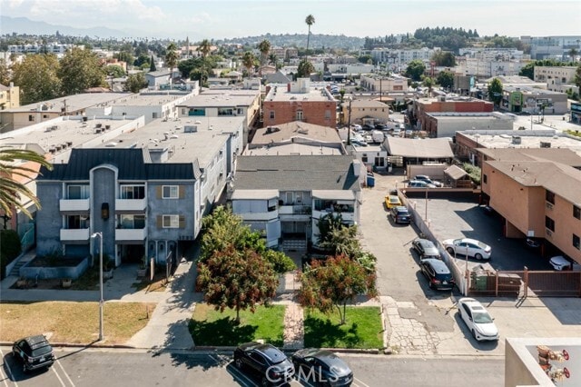 Foto del edificio - 1716 Winona Blvd