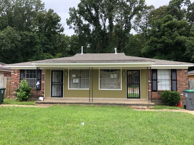 2 Bedroom/1 Bath Duplex - 4465 Sumners Wells Rd