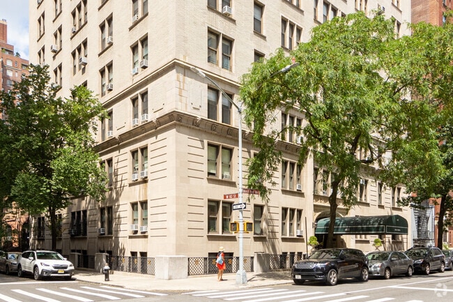 Building Photo - Umbria Apartments