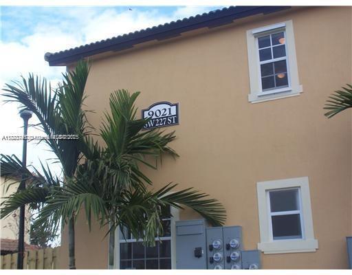 Foto del edificio - 9021-9227 SW 227th St