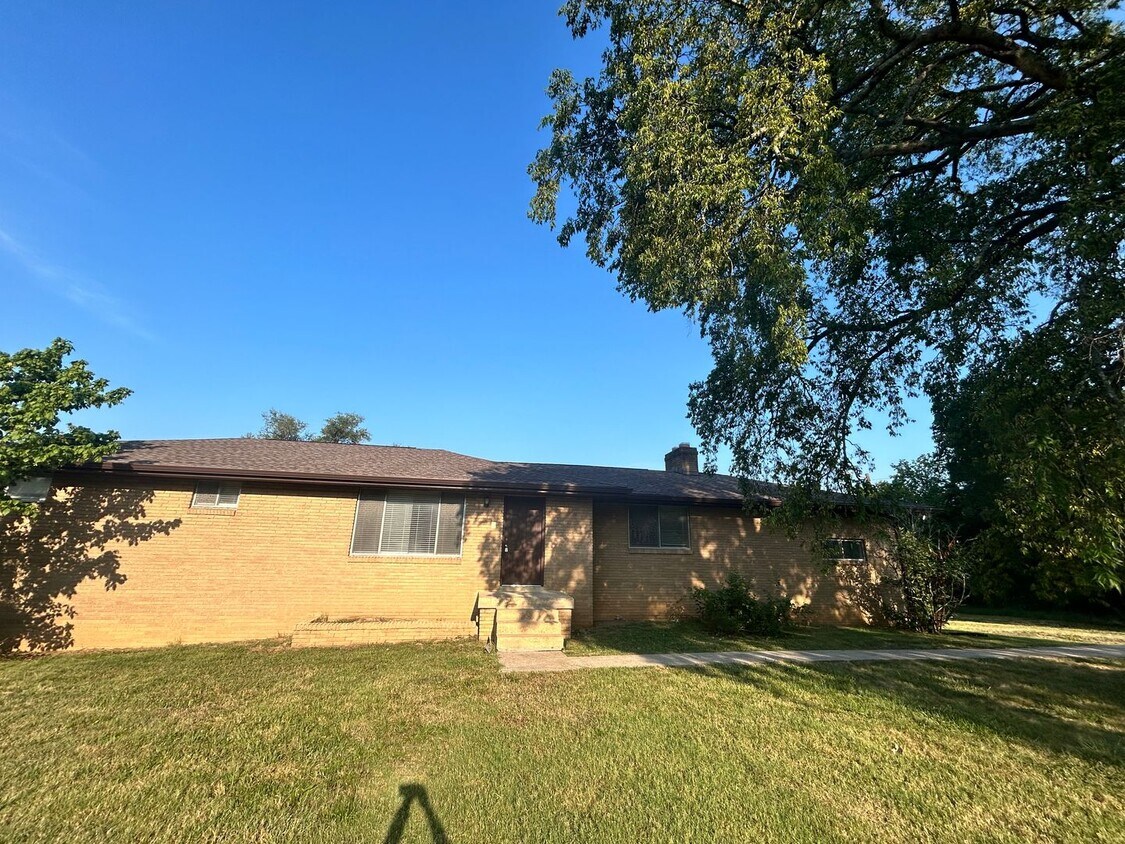 Primary Photo - Three Bedroom Two Bath Home