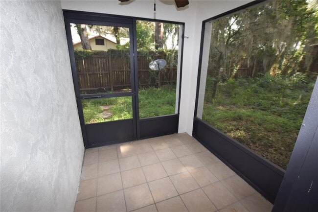 Building Photo - 904 Sumter St