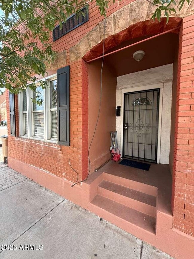 Building Photo - 661 11th St