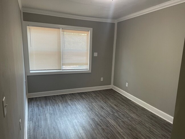 Foto del edificio - 2121 S Fillmore St