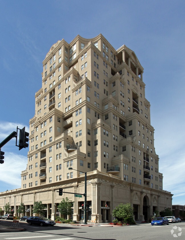Primary Photo - 300 W 11th Ave