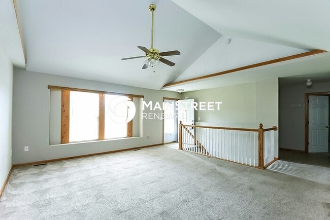 Building Photo - 4 Bedroom Pet-Friendly Home in Kearney, MO with Main Street Renewal