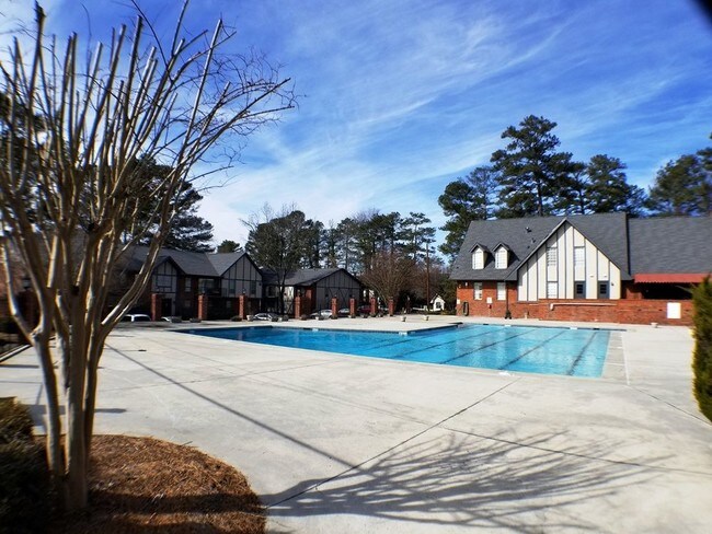 Foto del edificio - 6851 Roswell Rd NE