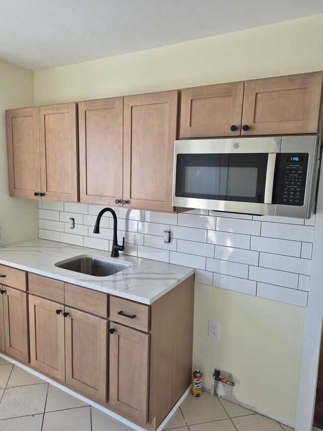 Cocina - 131 Paris Ave