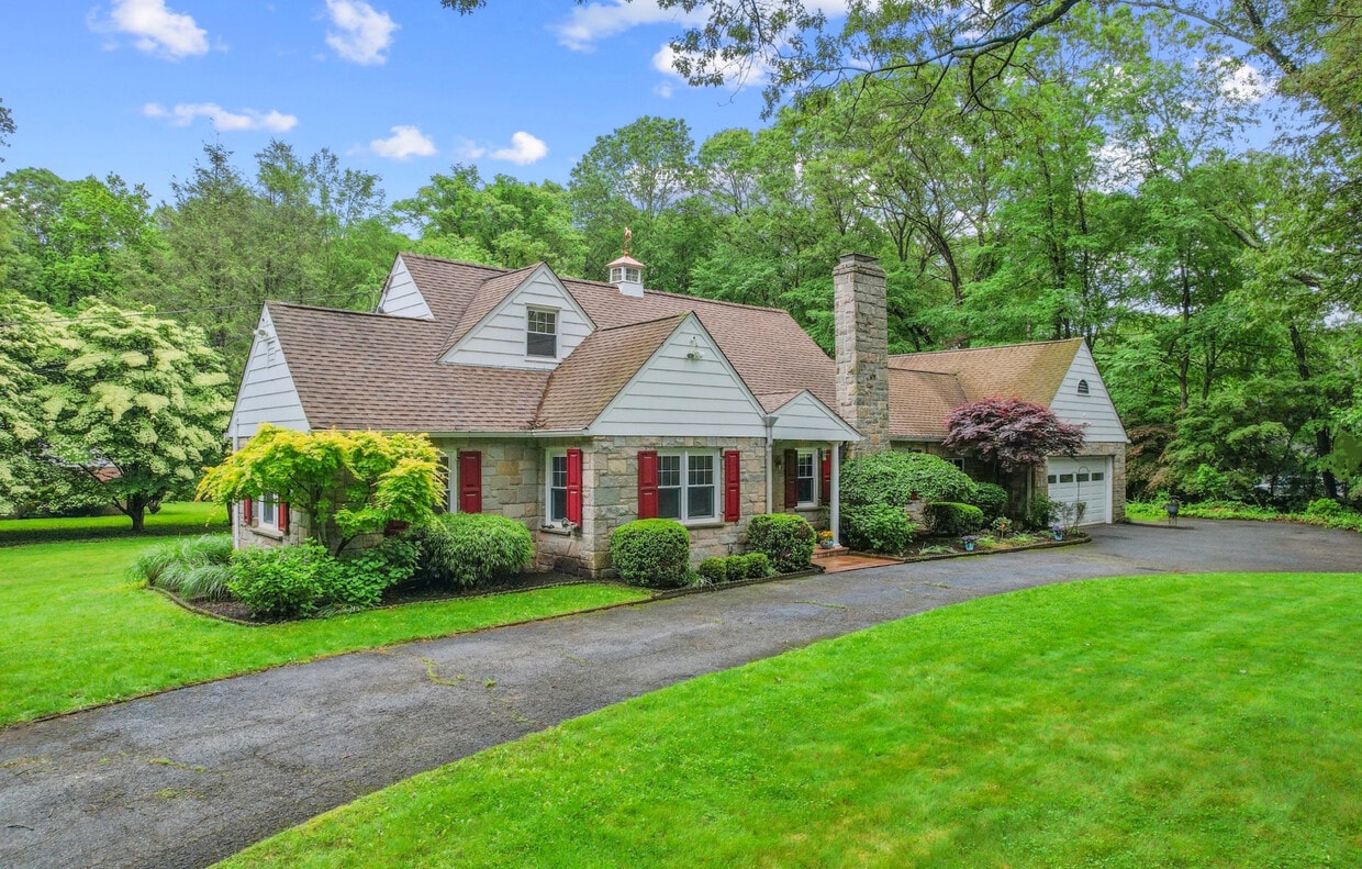 Photo - 190 E Rocks Rd (Norwalk, CT)