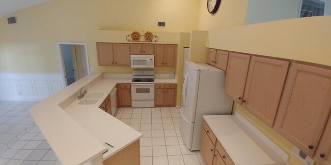 Building Photo - 1059 Sweet Briar Pl