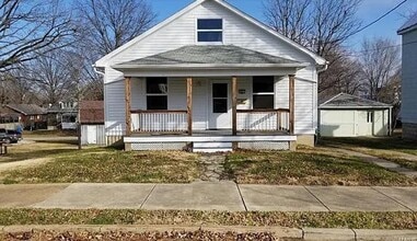 Building Photo - 815 Roberts St