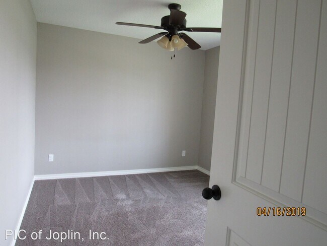Building Photo - 3 br, 2 bath House - 2701 Pearl