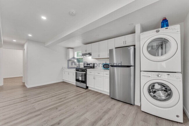 Foto del edificio - 551 Hichborn St