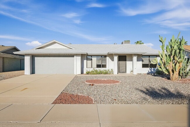 Building Photo - 17614 N 133rd Dr
