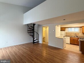 Building Photo - 5485 Harpers Farm Rd