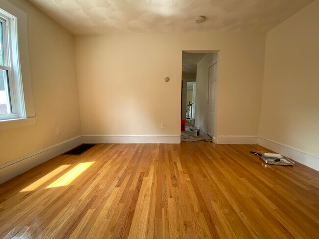 Building Photo - 7 Rifle Ct